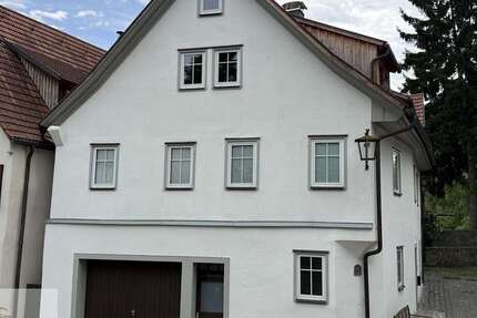 Haus Bad Wimpfen - 6 Zimmer, 190 m&sup2;, 2.400&euro; | Angebot:26857921