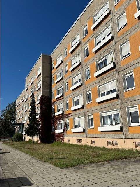 Wohnung zum Mieten in Hoyerswerda 154 € 29.57 m² 1 zimmer