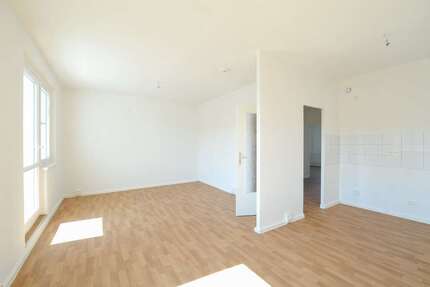 Wohnung zum Mieten in Halle 373 € 57.17 m² 3 zimmer