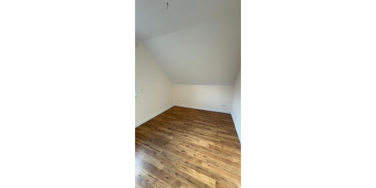 Doppelhaushälfte Zetel - 4 Zimmer, 100 m&sup2;, 1.150&euro; | Angebot:26375590
