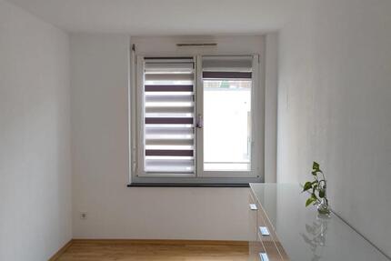 1 Zimmer in Familien-WG mit großzügigem Gemeinschaftsbereich 1 zimmer