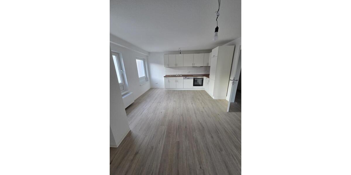 Etagenwohnung Heide - 4 Zimmer, 90 m&sup2;, 950&euro; | Angebot:25571425