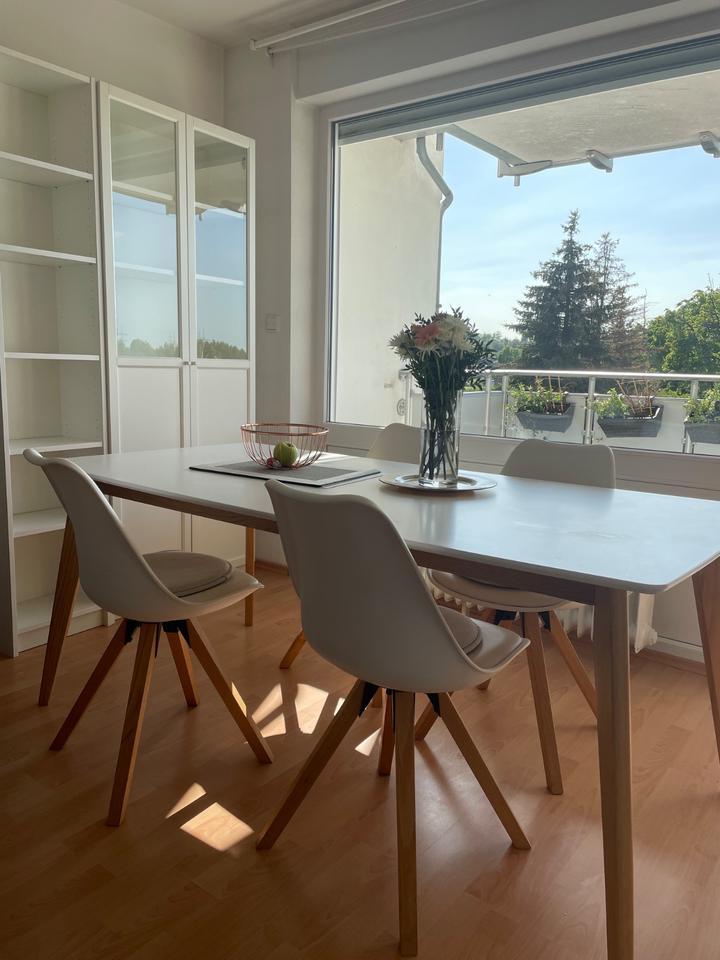 2-Zimmer-Wohnung mit Einbauküche und fantastischem Ausblick in GV