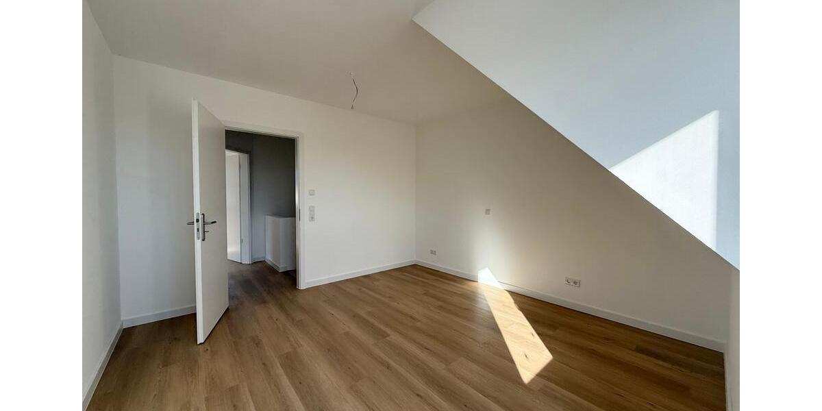 Reihenhaus Apen - 5 Zimmer, 126 m&sup2;, 1.290&euro; | Angebot:25782518