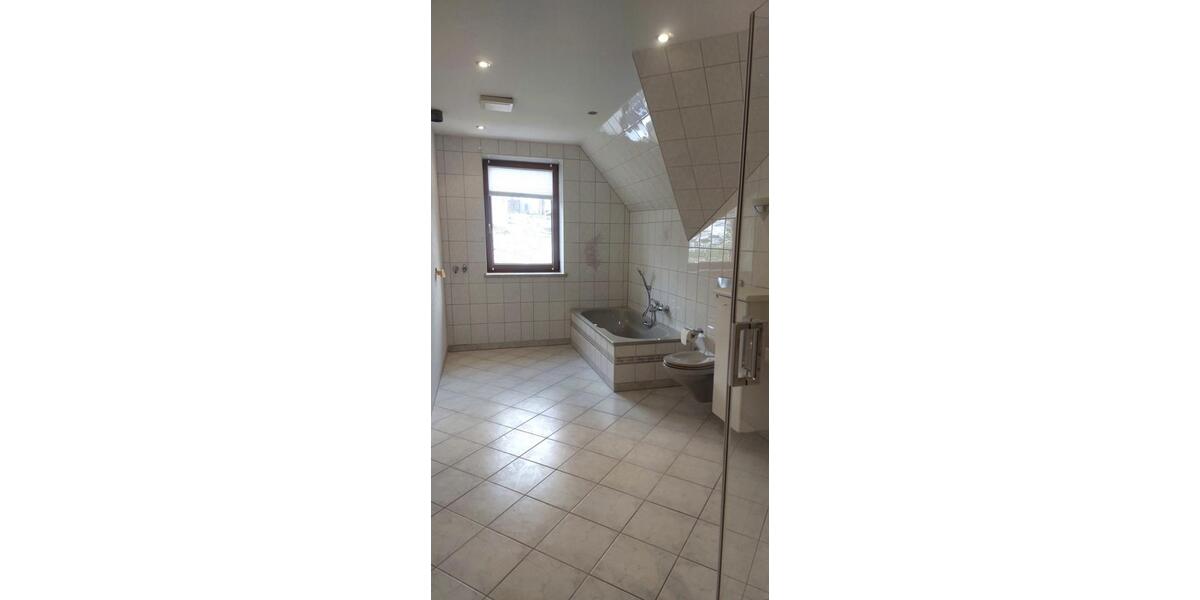 Dachgeschoßwohnung Pockau-Lengefeld Lengefeld - 2 Zimmer, 84 m&sup2;, 461&euro; | Angebot:26549192