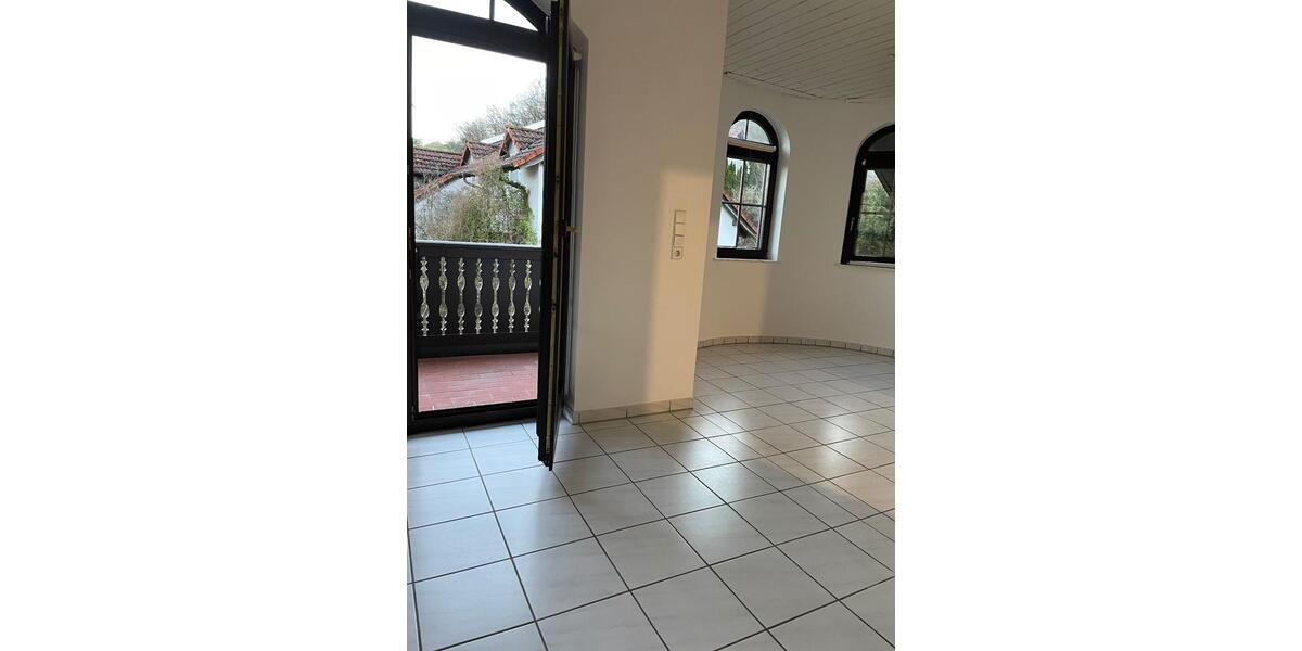 Dachgeschoßwohnung Gaugrehweiler - 3 Zimmer, 110 m&sup2;, 840&euro; | Angebot:25965351