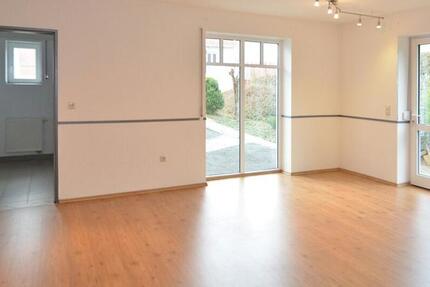 Wohnung Bad Neustadt an der Saale - 2 Zimmer, 80 m&sup2;, 640&euro; | Angebot:26416511