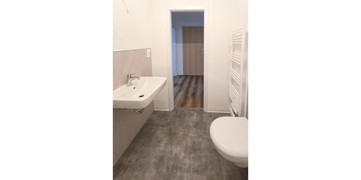 Erdgeschoßwohnung Aue-Bad Schlema Bad Schlema - 3 Zimmer, 360&euro; | Angebot:23384470