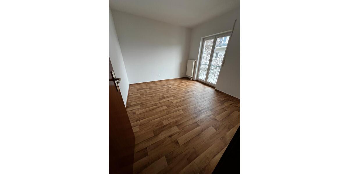 Etagenwohnung Treuenbrietzen - 3 Zimmer, 74 m&sup2;, 600&euro; | Angebot:25452557