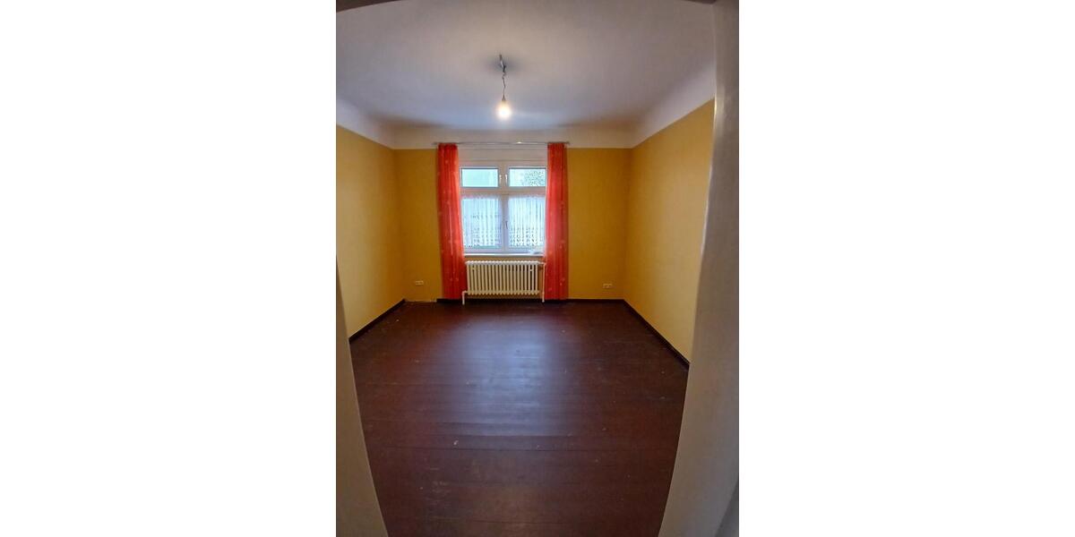 Etagenwohnung Jüterbog - 5 Zimmer, 149 m&sup2;, 1.150&euro; | Angebot:24850071