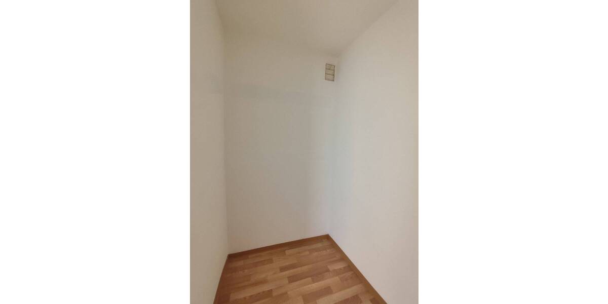 Etagenwohnung Löbau Altlöbau - 2 Zimmer, 56 m&sup2;, 353&euro; | Angebot:24026972