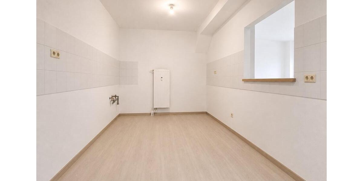 Dachgeschoßwohnung Zittau - 2 Zimmer, 52 m&sup2;, 330&euro; | Angebot:26482998
