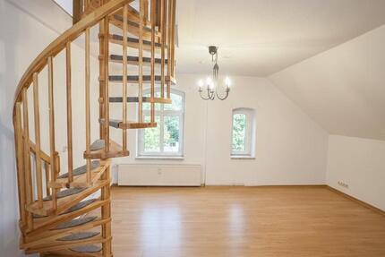 Frisch renovierte Maisonette Wohnung in Plauer Hagen auf großem Grundstück 2 zimmer