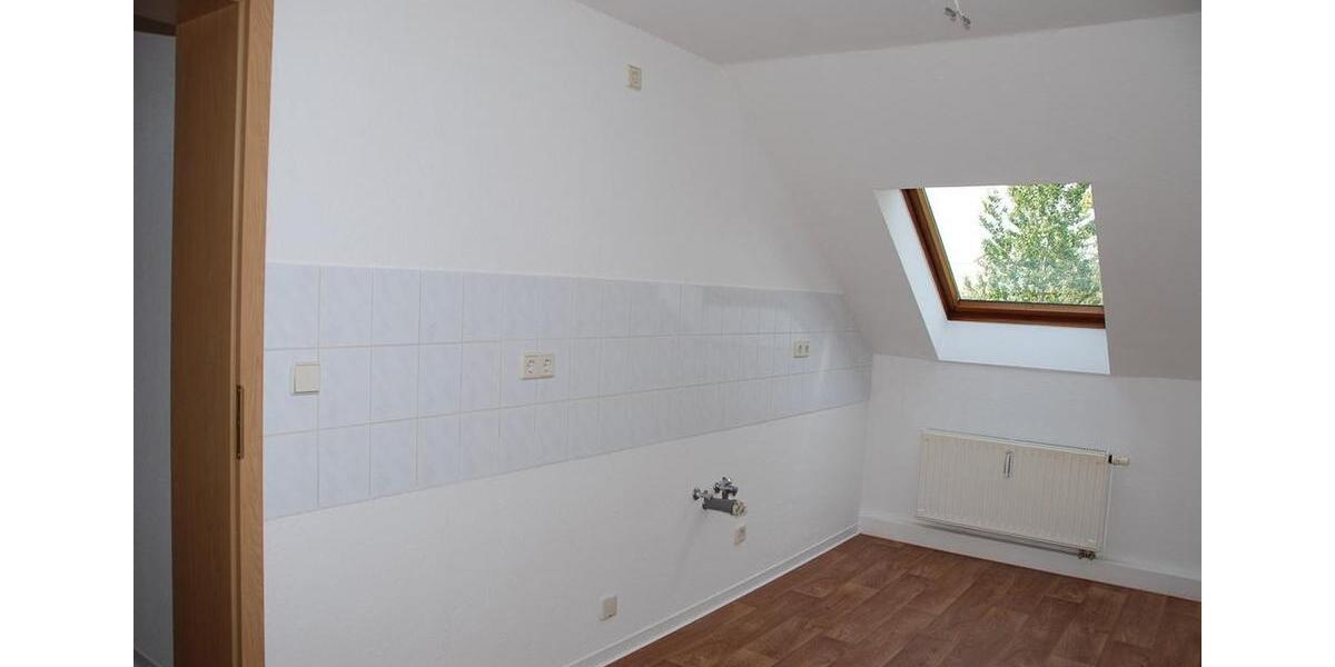 Dachgeschoßwohnung Chemnitz Kapellenberg - 2 Zimmer, 63 m&sup2;, 390&euro; | Angebot:26682187