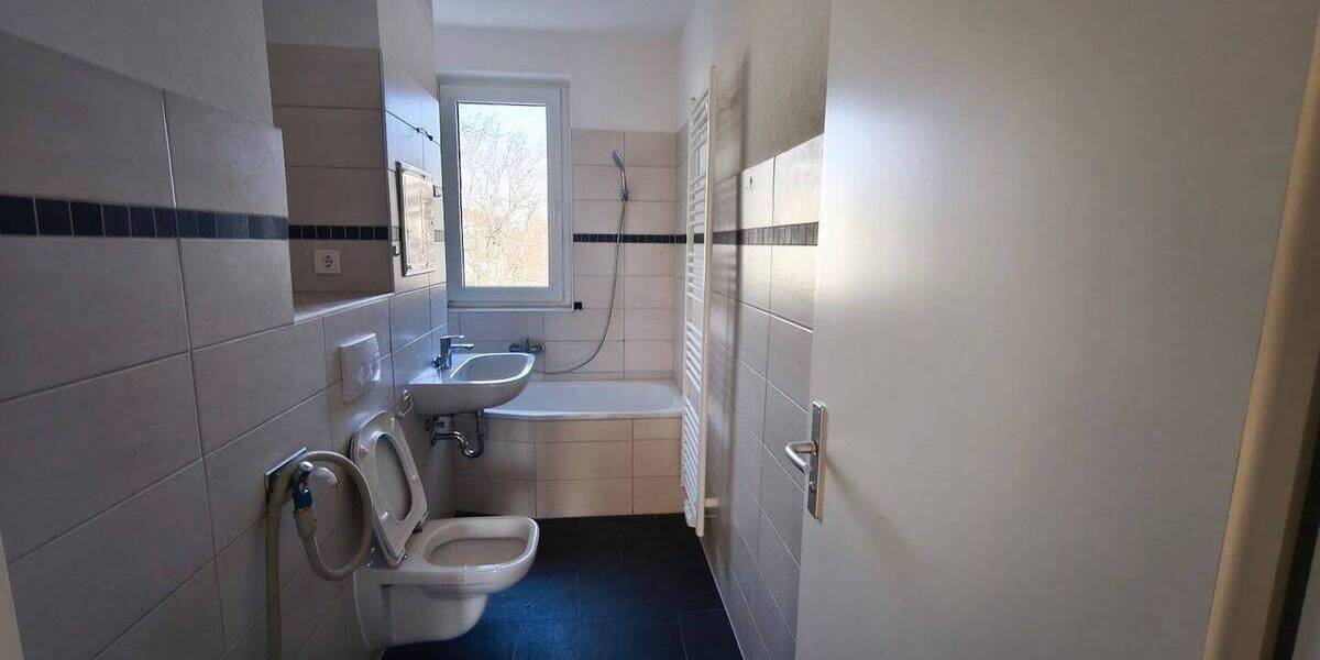 Etagenwohnung Merseburg Kötzschen - 2 Zimmer, 41 m&sup2;, 280&euro; | Angebot:26641667