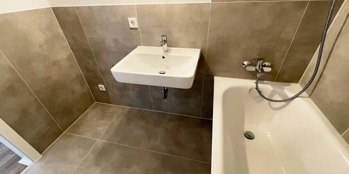 Etagenwohnung Köln Urbach - 3 Zimmer, 82 m&sup2;, 1.120&euro; | Angebot:26879047