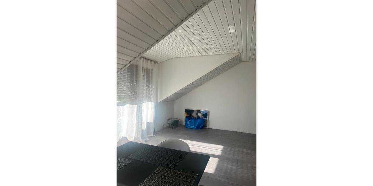 Dachgeschoßwohnung Grenzach-Wyhlen Wyhlen - 3 Zimmer, 83 m&sup2;, 1.200&euro; | Angebot:26241674