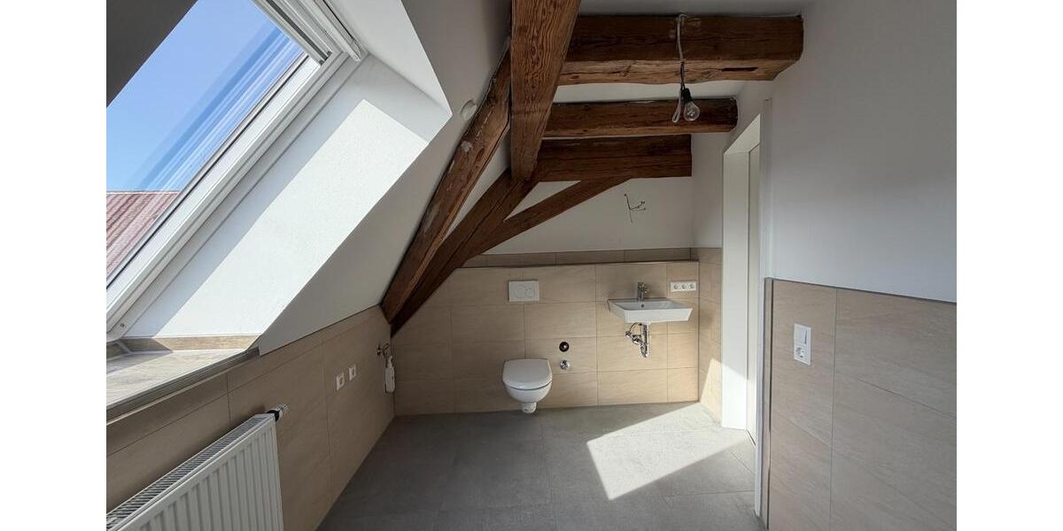 Dachgeschoßwohnung Bad Schussenried - 3.5 Zimmer, 88 m&sup2;, 1.100&euro; | Angebot:25964347