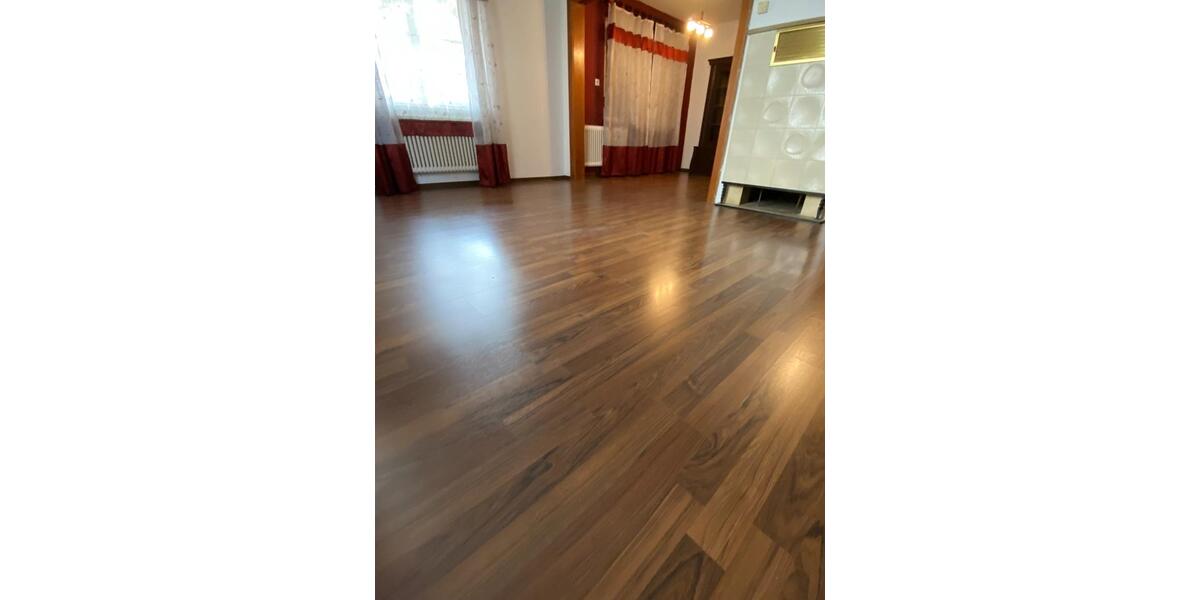 Doppelhaushälfte mit Garten in Leonberg (zentrale Lage) 6 zimmer