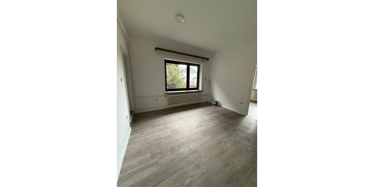 Einfamilienhaus Bergen - 5 Zimmer, 154 m&sup2;, 1.200&euro; | Angebot:26461232