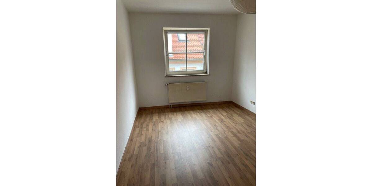 Etagenwohnung Döbeln Sörmitz - 2 Zimmer, 62 m&sup2;, 330&euro; | Angebot:26569507