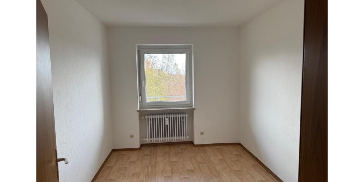Etagenwohnung Schönwald - 3 Zimmer, 81 m&sup2;, 580&euro; | Angebot:26220531