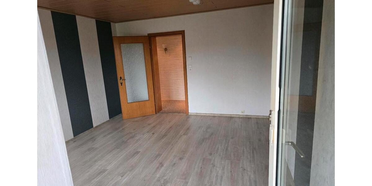 Erdgeschoßwohnung Weiding - 4 Zimmer, 103 m&sup2;, 750&euro; | Angebot:25048066