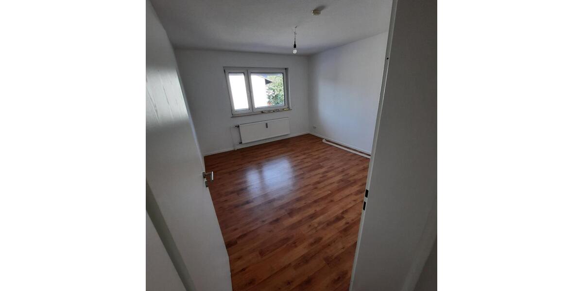Etagenwohnung Wiesbaden Mainz-Amöneburg - 4 Zimmer, 85 m&sup2;, 1.100&euro; | Angebot:25406577