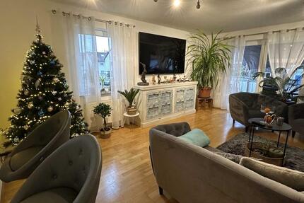 3 Zimmer EBK Balkon und TG Stellplatz... ab 01.03.2026 3 zimmer