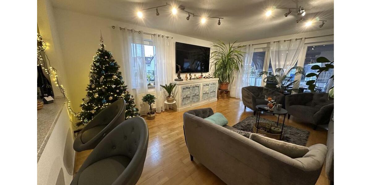 3 Zimmer EBK Balkon und TG Stellplatz... ab 01.03.2026 3 zimmer