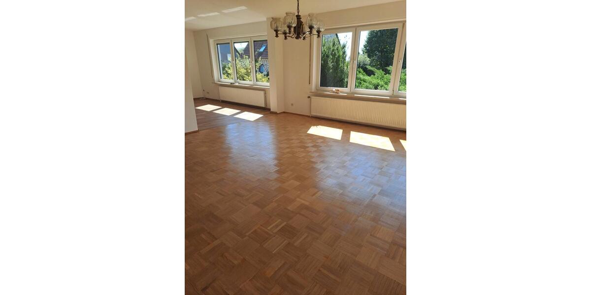 Erdgeschoßwohnung Diekholzen - 4 Zimmer, 109 m&sup2;, 1.000&euro; | Angebot:26023137