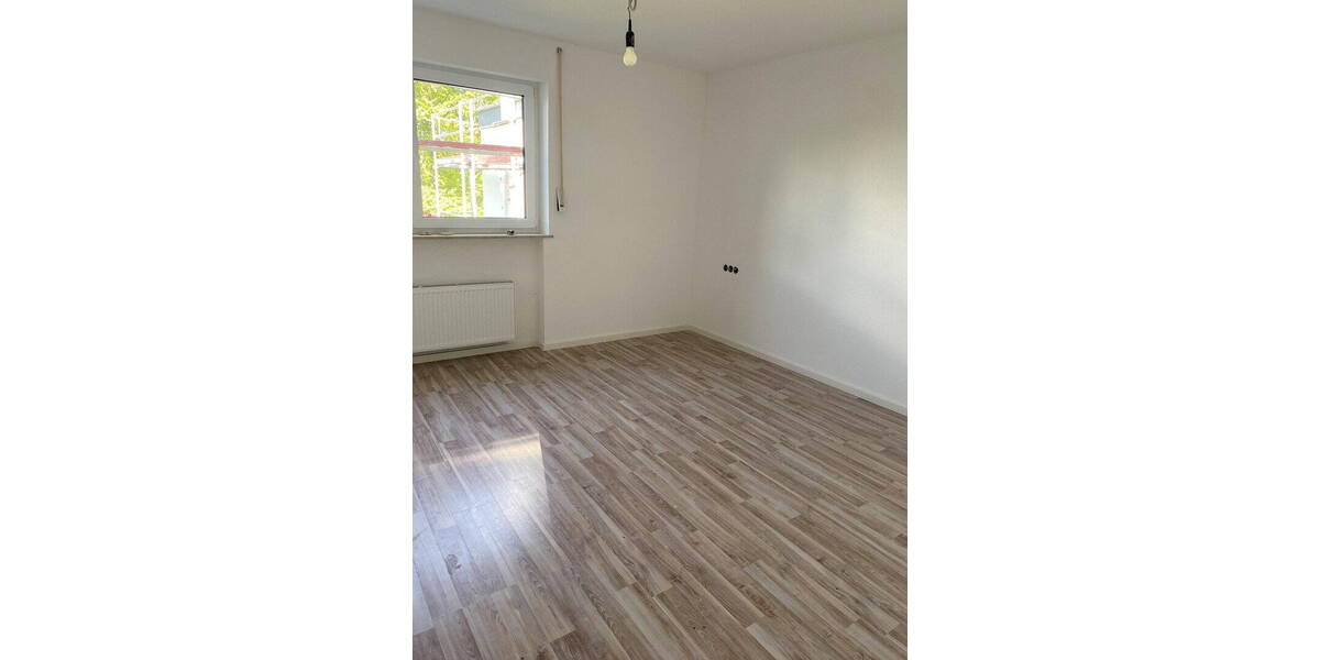 Etagenwohnung Uhingen - 4 Zimmer, 130 m&sup2;, 1.400&euro; | Angebot:26237436