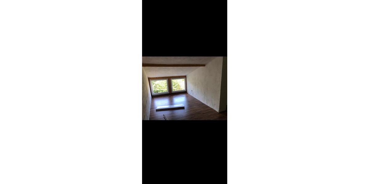 Dachgeschoßwohnung Kaisersesch - 1.5 Zimmer, 100 m&sup2;, 700&euro; | Angebot:26356339