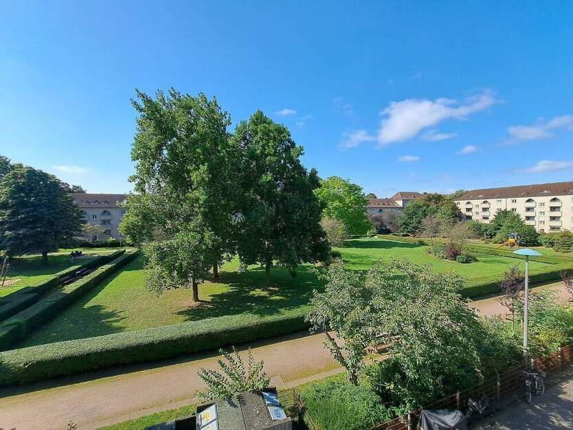 Zi. 2 in möbl. 3er WG ( only male) - nach Kernsanierung - Denkmalsiedlung 