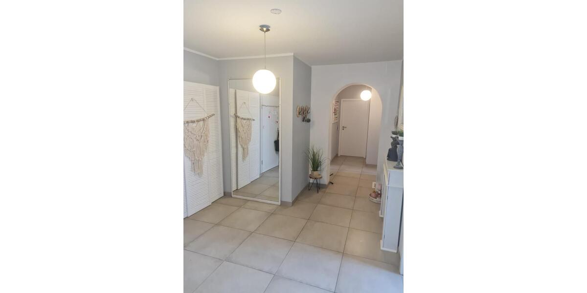 Erdgeschoßwohnung Altena - 4 Zimmer, 126 m&sup2;, 760&euro; | Angebot:25103822