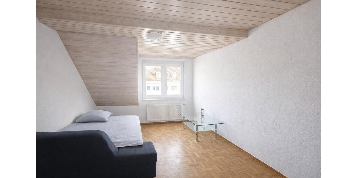 Dachgeschoßwohnung Schwieberdingen - 3.5 Zimmer, 73 m&sup2;, 750&euro; | Angebot:26018590