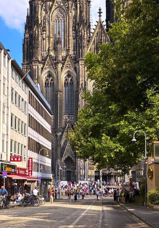 Büro vis a vis des Kölner Dom zu vermieten