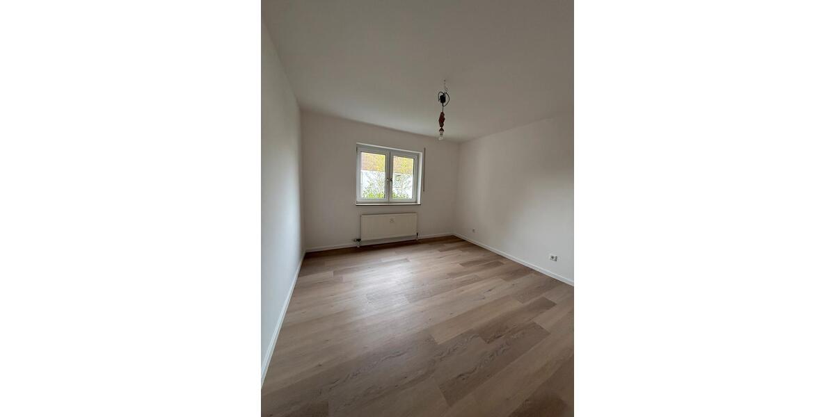 Etagenwohnung Großalmerode - 2 Zimmer, 75 m&sup2;, 750&euro; | Angebot:24256951