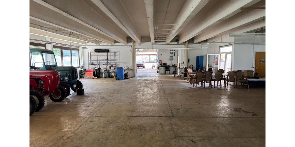 Lagerfläche Halle Gewerbehalle 900 qm Immobilie MIETEN zimmer