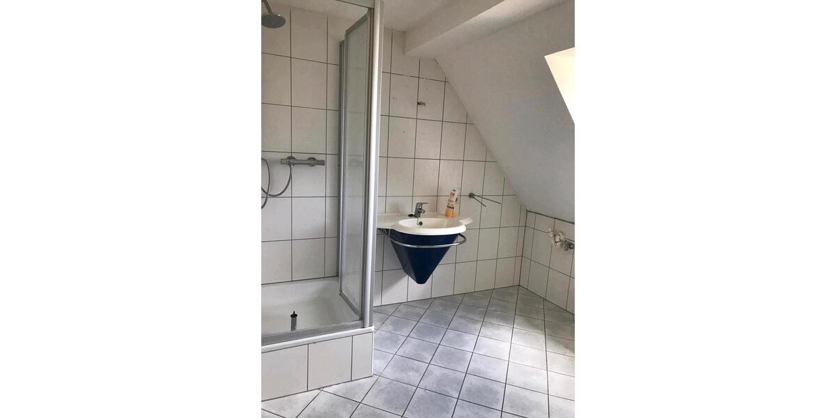 Dachgeschoßwohnung Gelsenkirchen Gelsenkirchen-Mitte - 3 Zimmer, 57 m&sup2;, 470&euro; | Angebot:26621337