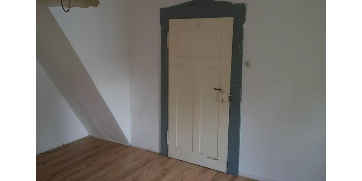 Dachgeschoßwohnung Cham - 2 Zimmer, 45 m&sup2;, 480&euro; | Angebot:26186727