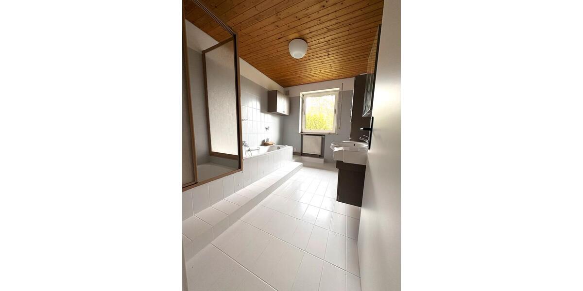 Wohnen auf Zeit Idstein - 5 Zimmer, 280 m&sup2;, 680&euro; | Angebot:26495151
