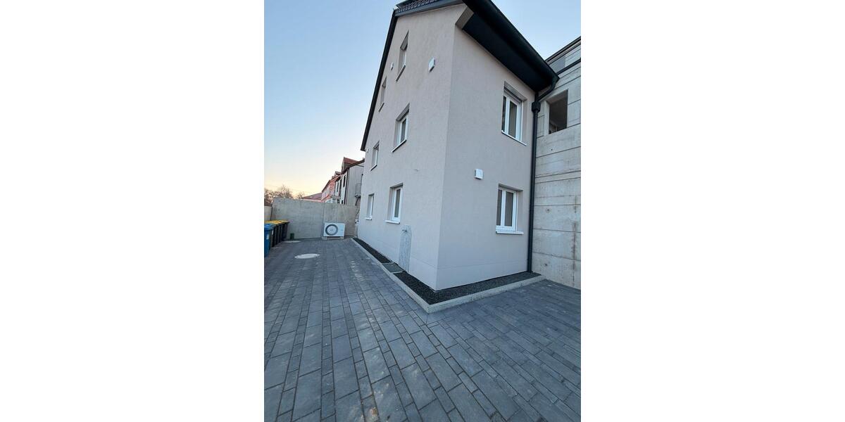 Doppelhaushälfte Burgau - 5 Zimmer, 135 m&sup2;, 1.490&euro; | Angebot:26383338
