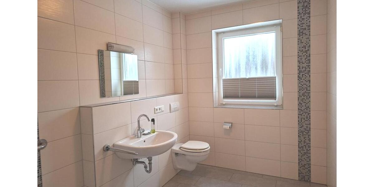 Erdgeschoßwohnung Varel - 3 Zimmer, 75 m&sup2;, 800&euro; | Angebot:24781637