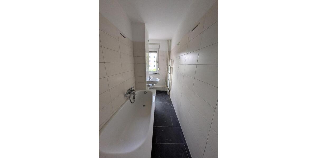 Erdgeschoßwohnung Limbach-Oberfrohna Oberfrohna - 3 Zimmer, 58 m&sup2;, 310&euro; | Angebot:25447497