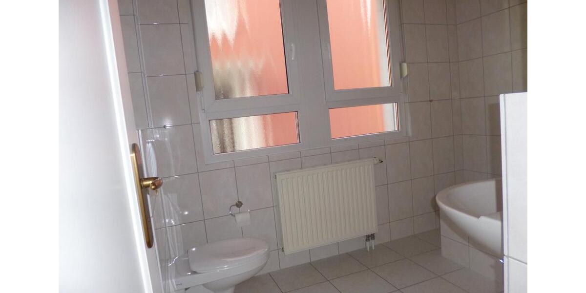 Erdgeschoßwohnung Völklingen - 2 Zimmer, 70 m&sup2;, 480&euro; | Angebot:26021101