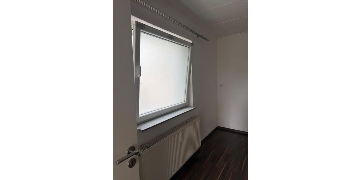 Erdgeschoßwohnung Bad Salzuflen - 3 Zimmer, 110 m&sup2;, 1.100&euro; | Angebot:26651768