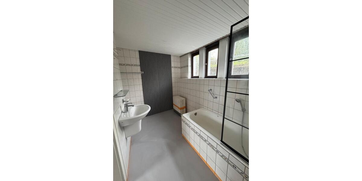 Erdgeschoßwohnung Nentershausen - 3 Zimmer, 72 m&sup2;, 530&euro; | Angebot:26040611