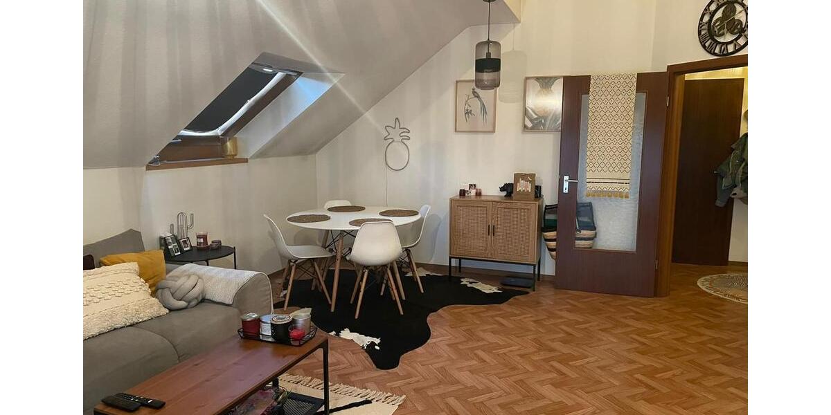Dachgeschoßwohnung Eisenberg (Pfalz) - 2 Zimmer, 64 m&sup2;, 680&euro; | Angebot:26245717