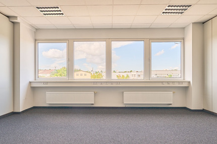 Gewerbeobjekt Öhringen - 2&euro; | Angebot:23811099